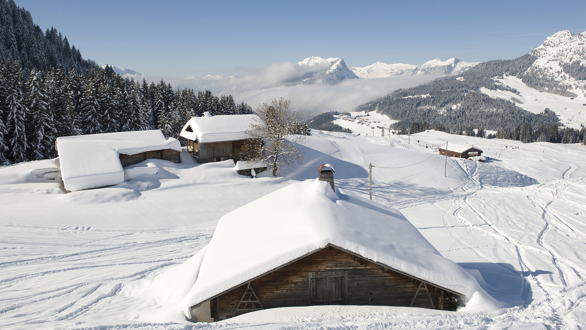 Les Aravis ski area apartment winter Ski holiday CGH
